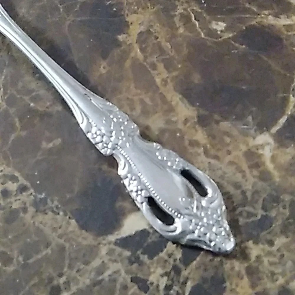 Distinction Deluxe Raphael 1 Salad Fork Glossy Stainless Flatware